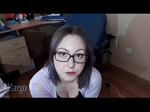 ❤️ 안경을 쓴 섹시한 여자가 카메라에 딜도를 빤다. 젠장 비디오 우리 ko.91sexy.top